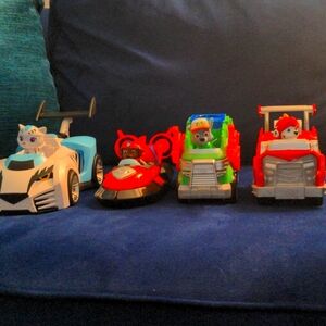 Paw patrol set of toys